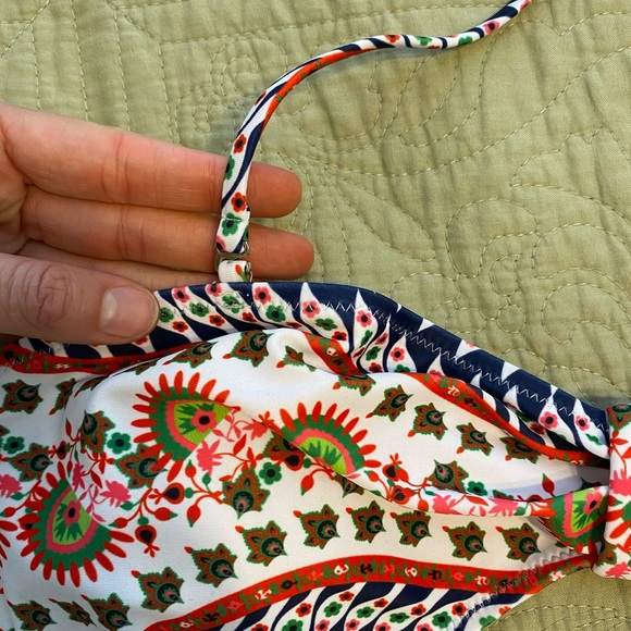 NWT Cupshe one piece halter cutout swimsuit - Picture 6 of 8